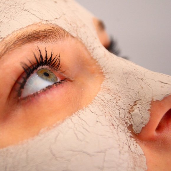 Fuller's Earth Clay, Multani Mitti, Bentonite Clay - Picture 1 of 5